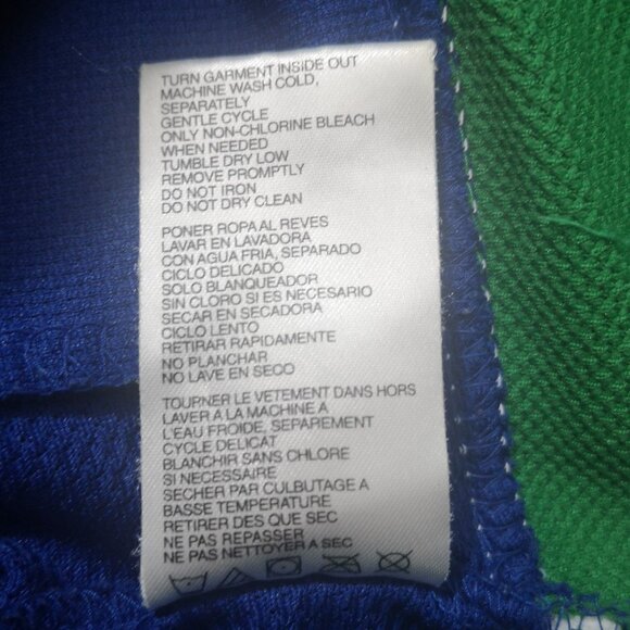 Reebok Youth's Size L/XL Vancouver Canucks NHL V-neck Jersey - Picture 7 of 12